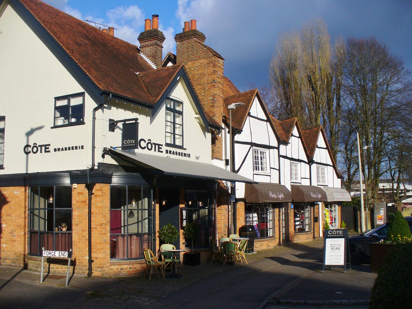 Historic buildings and shops on the High Street in Old Amersham